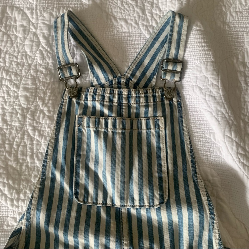 Gap kids blue and white stripped shortalls